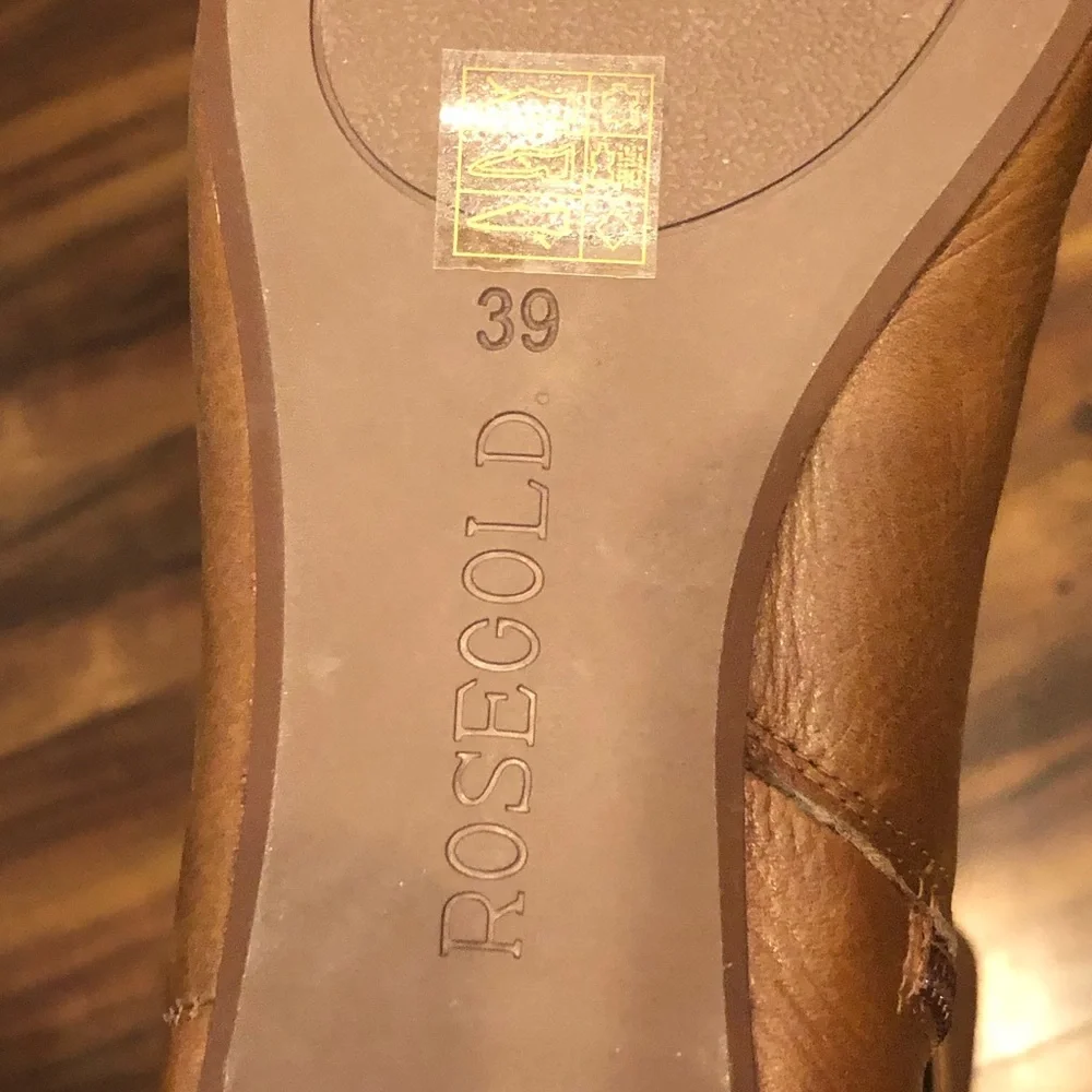 HP! Rosegold Boots in Cognac Leather with Fold Over Tops. Inside zip. Size 39.